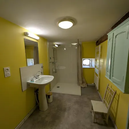 Dependance Du Chateau De Remehan Renovee Avec Gout * Pouru-Saint-Remy