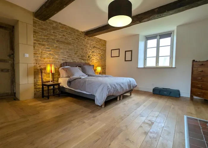 Tatil Evi Dependance Du Chateau De Remehan Renovee Avec Gout *