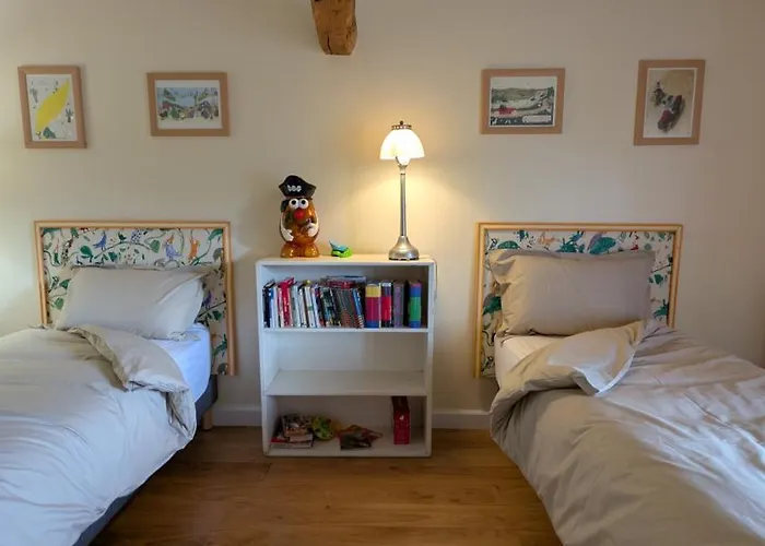 Tatil Evi Dependance Du Chateau De Remehan Renovee Avec Gout *